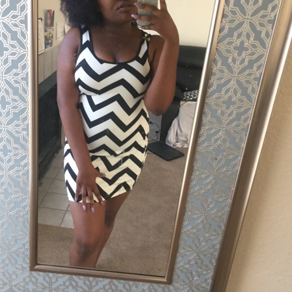 Nicki Minaj zigzag dress